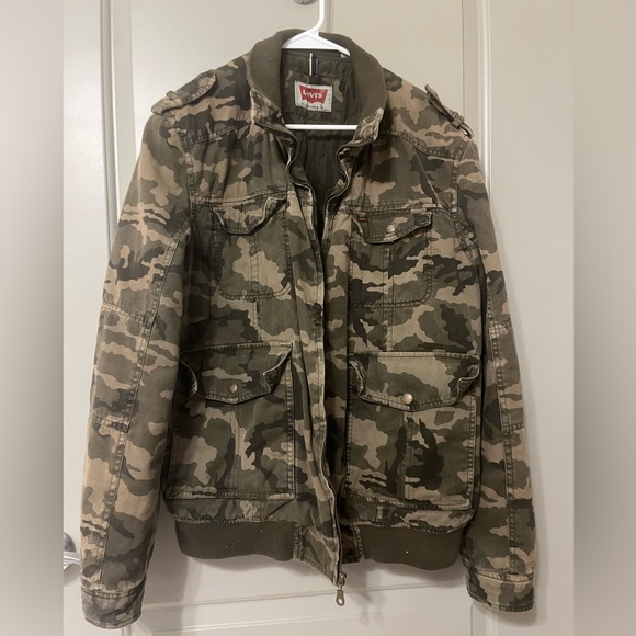Levi's Other - LEVI’S Vintage Camo Jacket